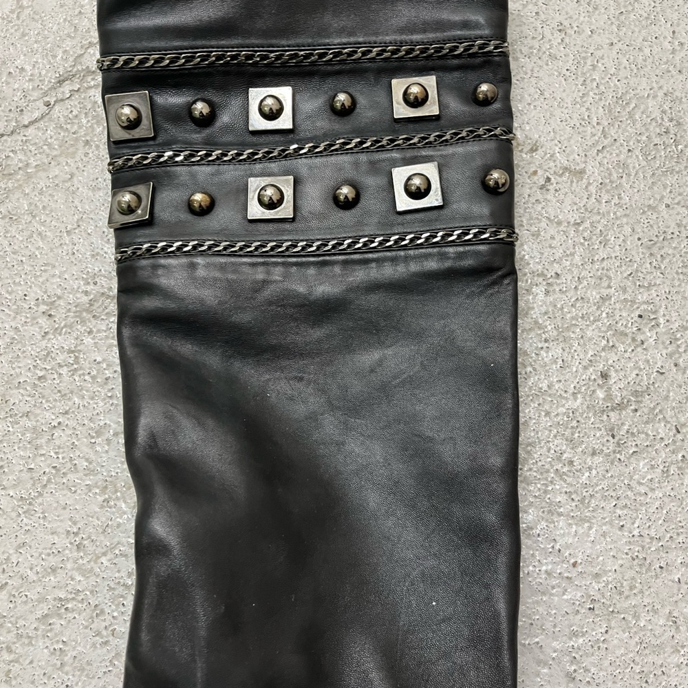 Stuart Weitzman embellished pull up boots - Picture 3 of 16